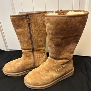 Tall Ugg boots with a zipper GUC Size 8